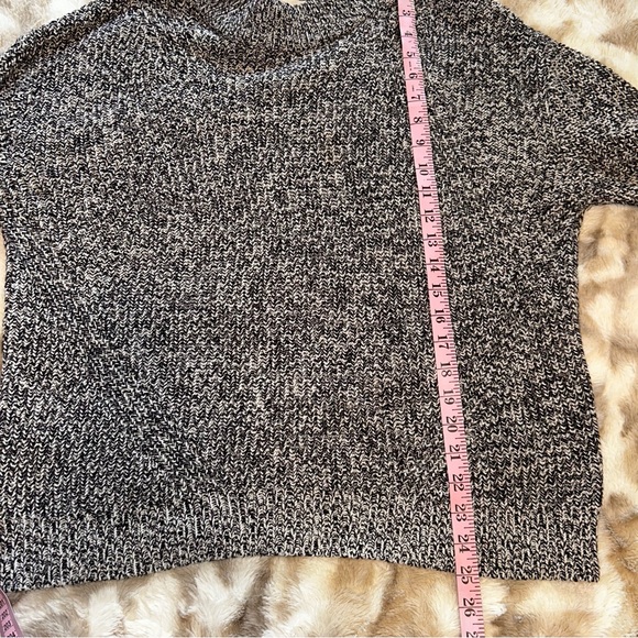 H&M Cozy Warm Sweater | Black & White | Size Large - Picture 6 of 7
